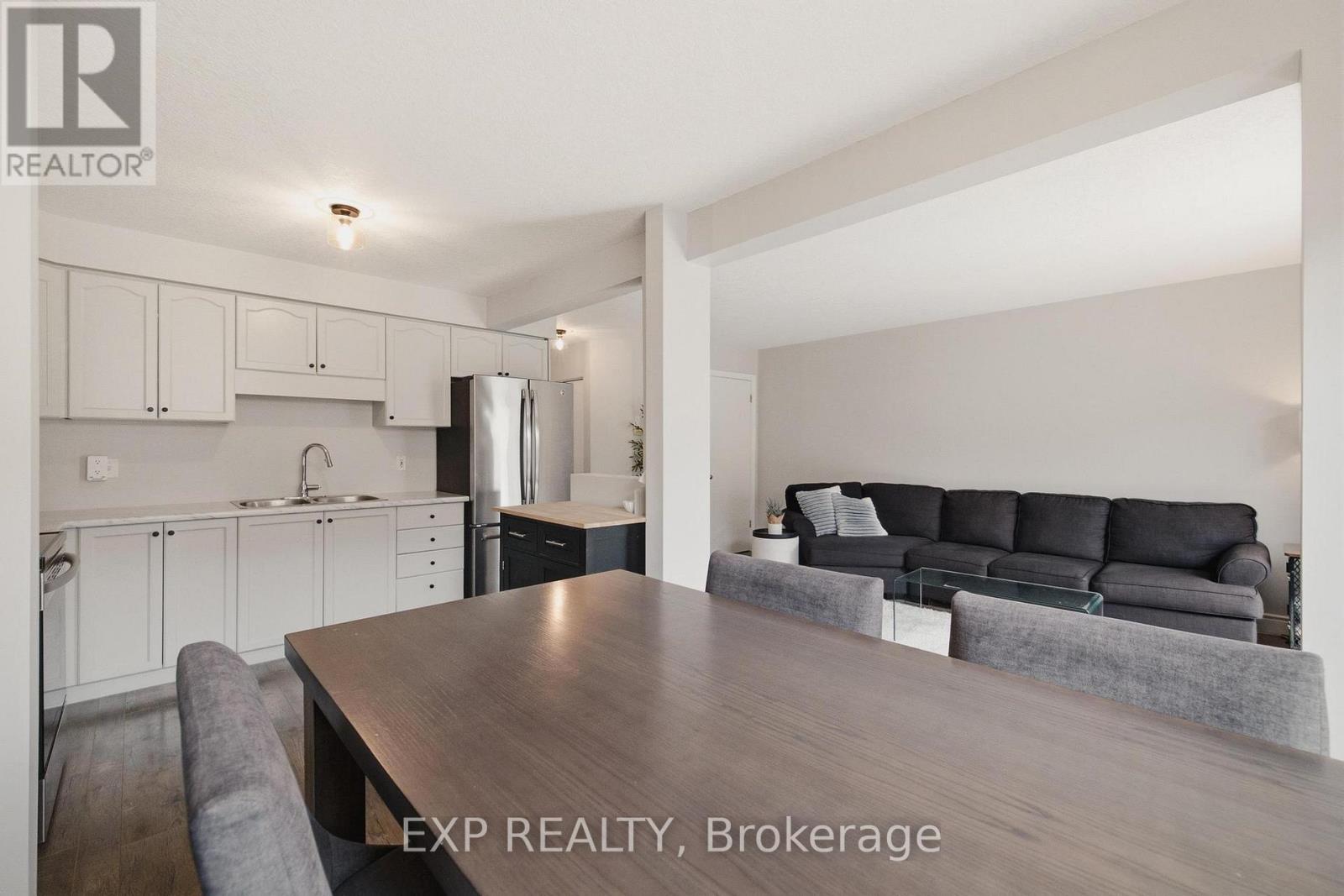 31 PARKSIDE STREET - 10