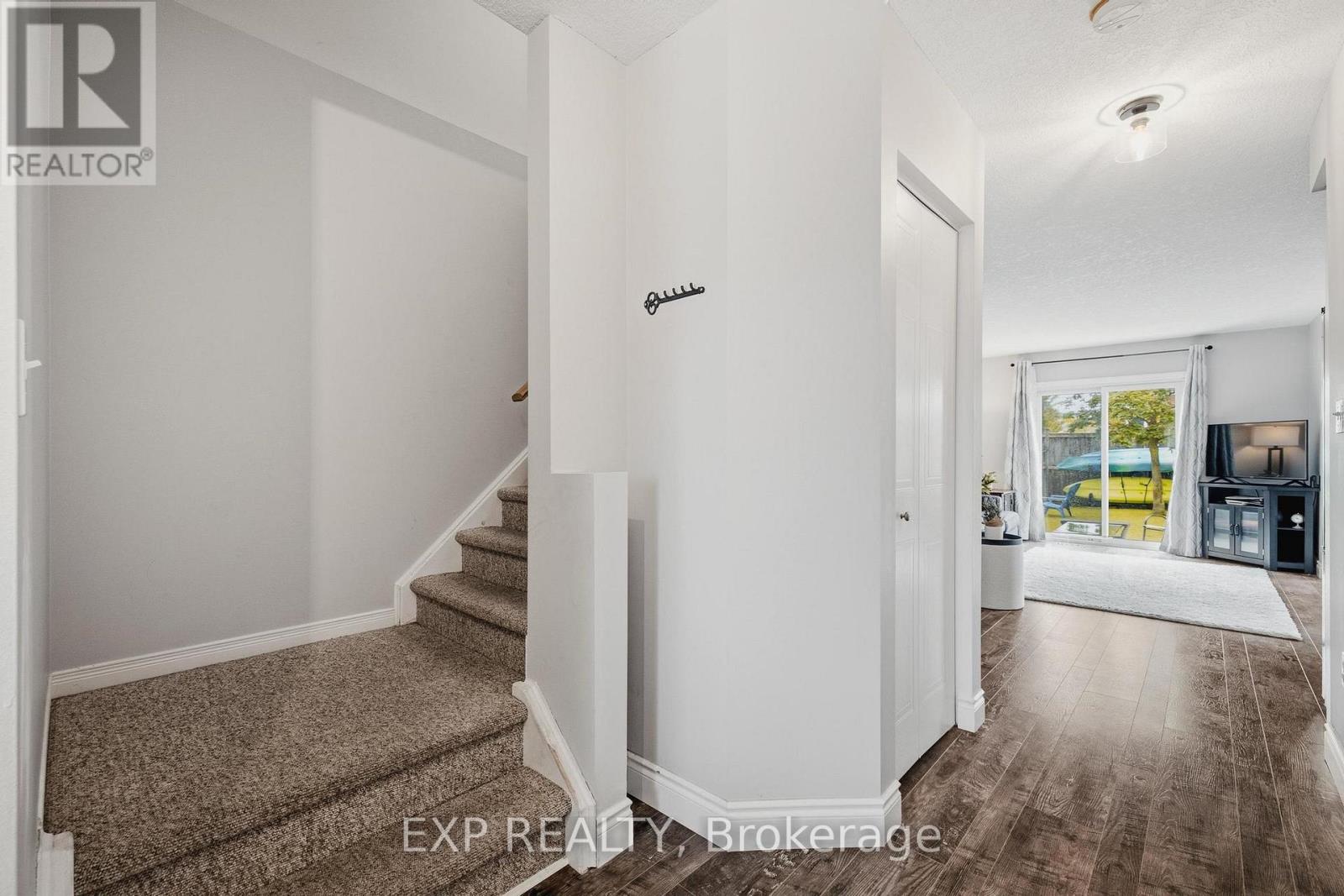 31 PARKSIDE STREET - 13