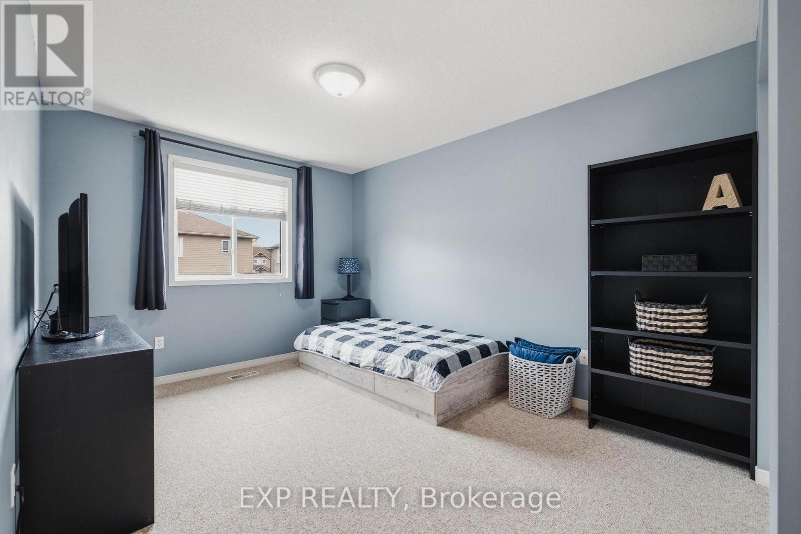 31 PARKSIDE STREET - 17