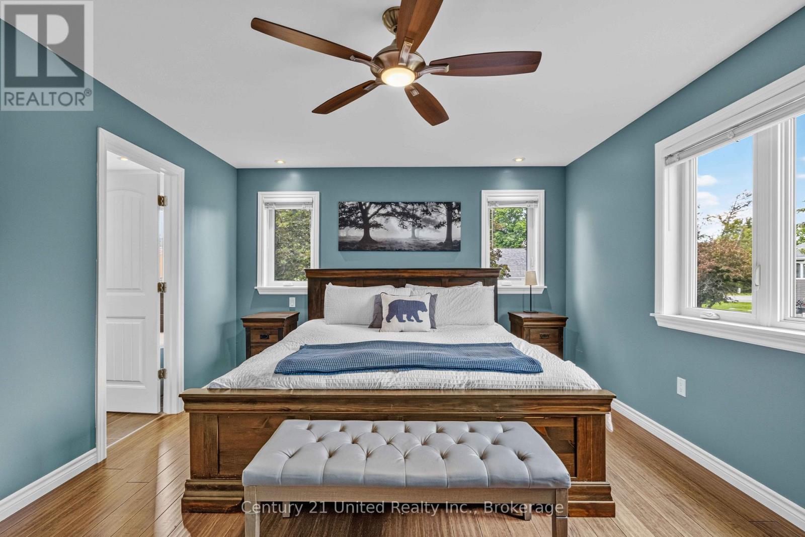 929 MOUNT PLEASANT ROAD - 11