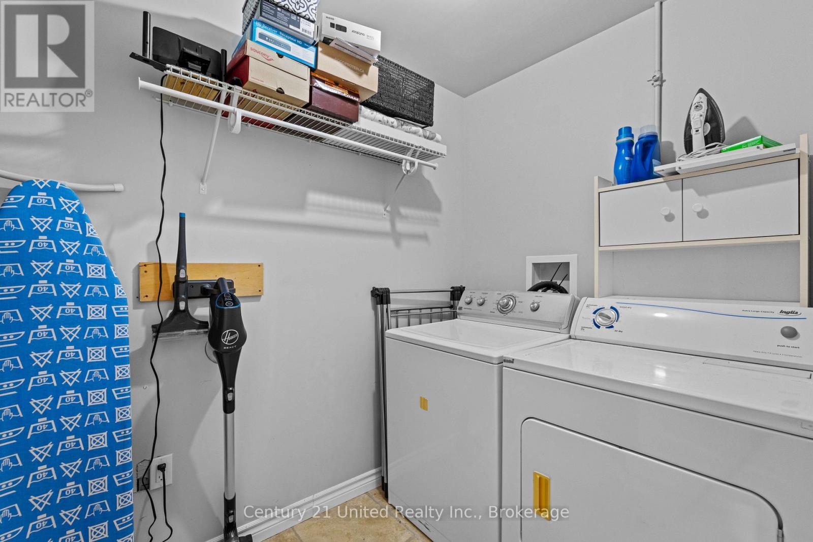 929 MOUNT PLEASANT ROAD - 27