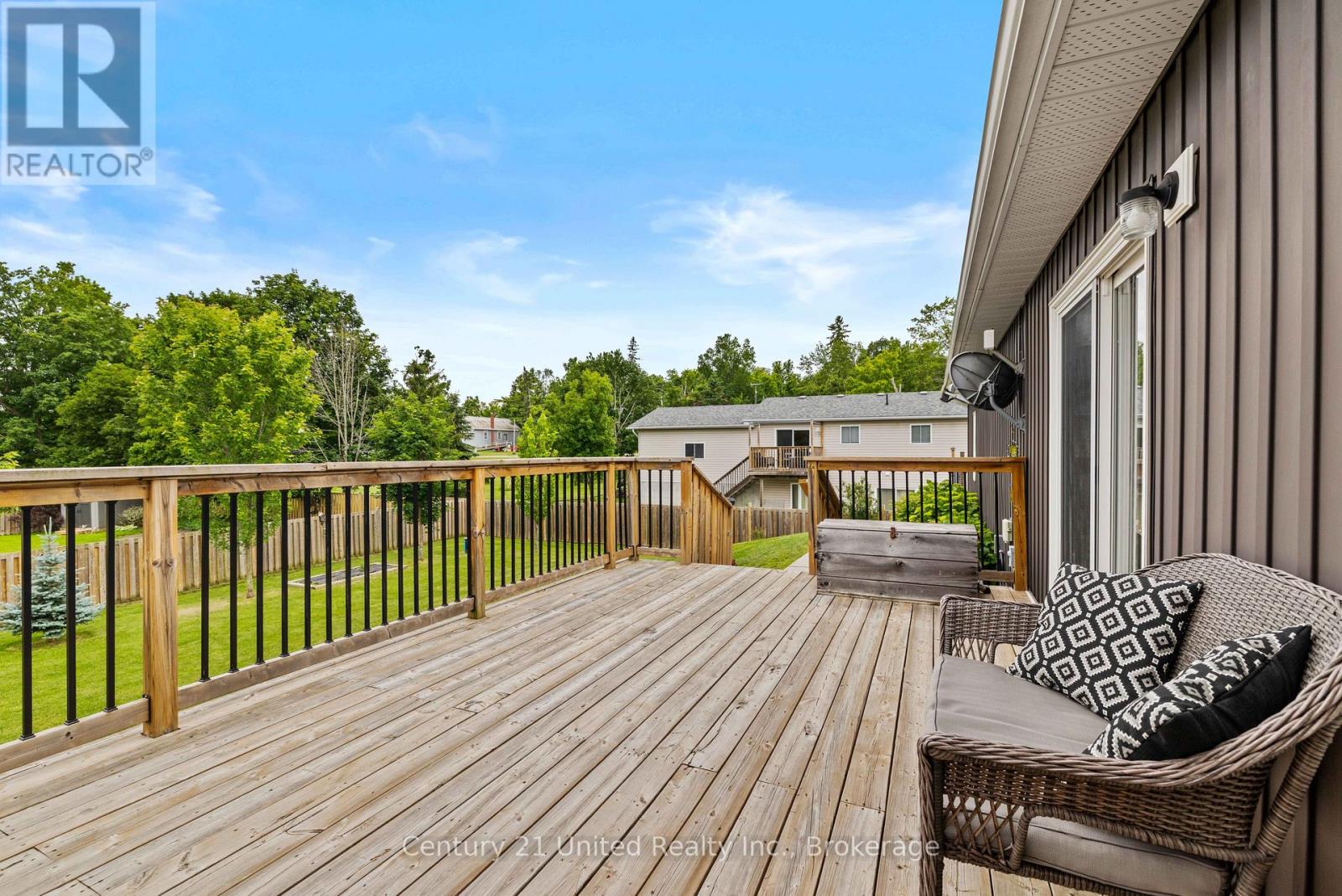929 MOUNT PLEASANT ROAD - 29
