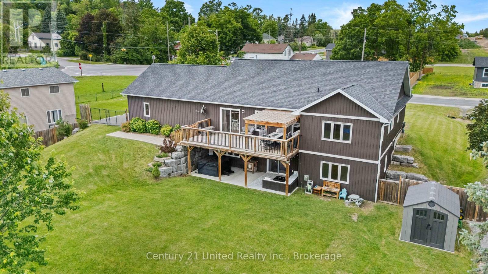 929 MOUNT PLEASANT ROAD - 34