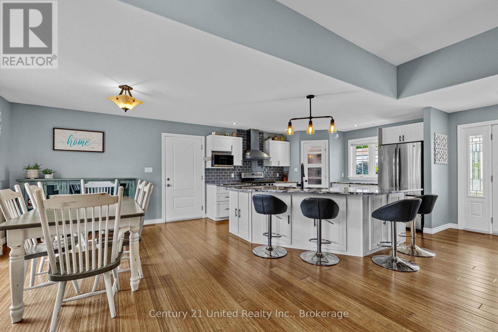 929 MOUNT PLEASANT ROAD - 7