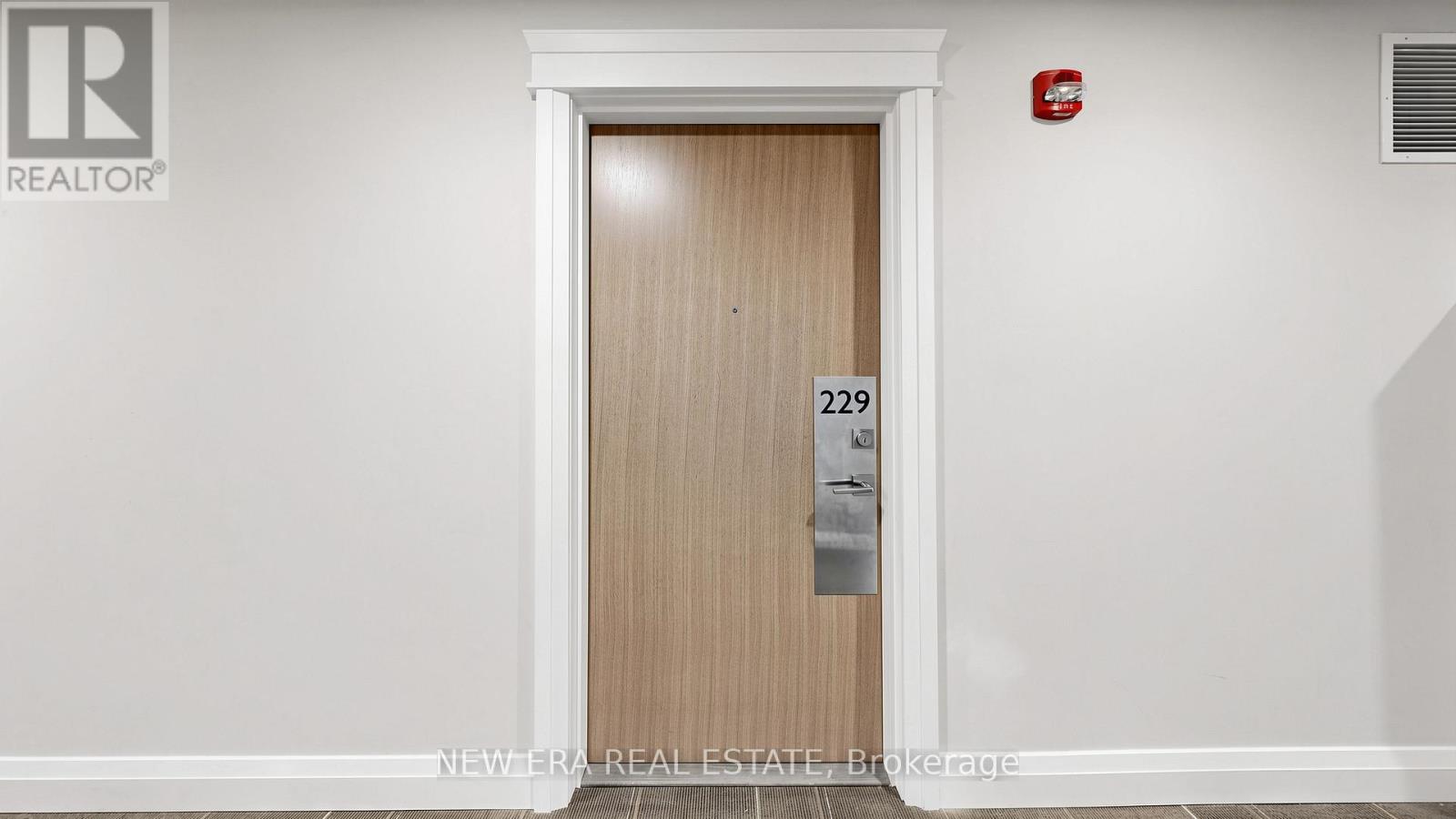 #229 128 GROVEWOOD COMMON - 11