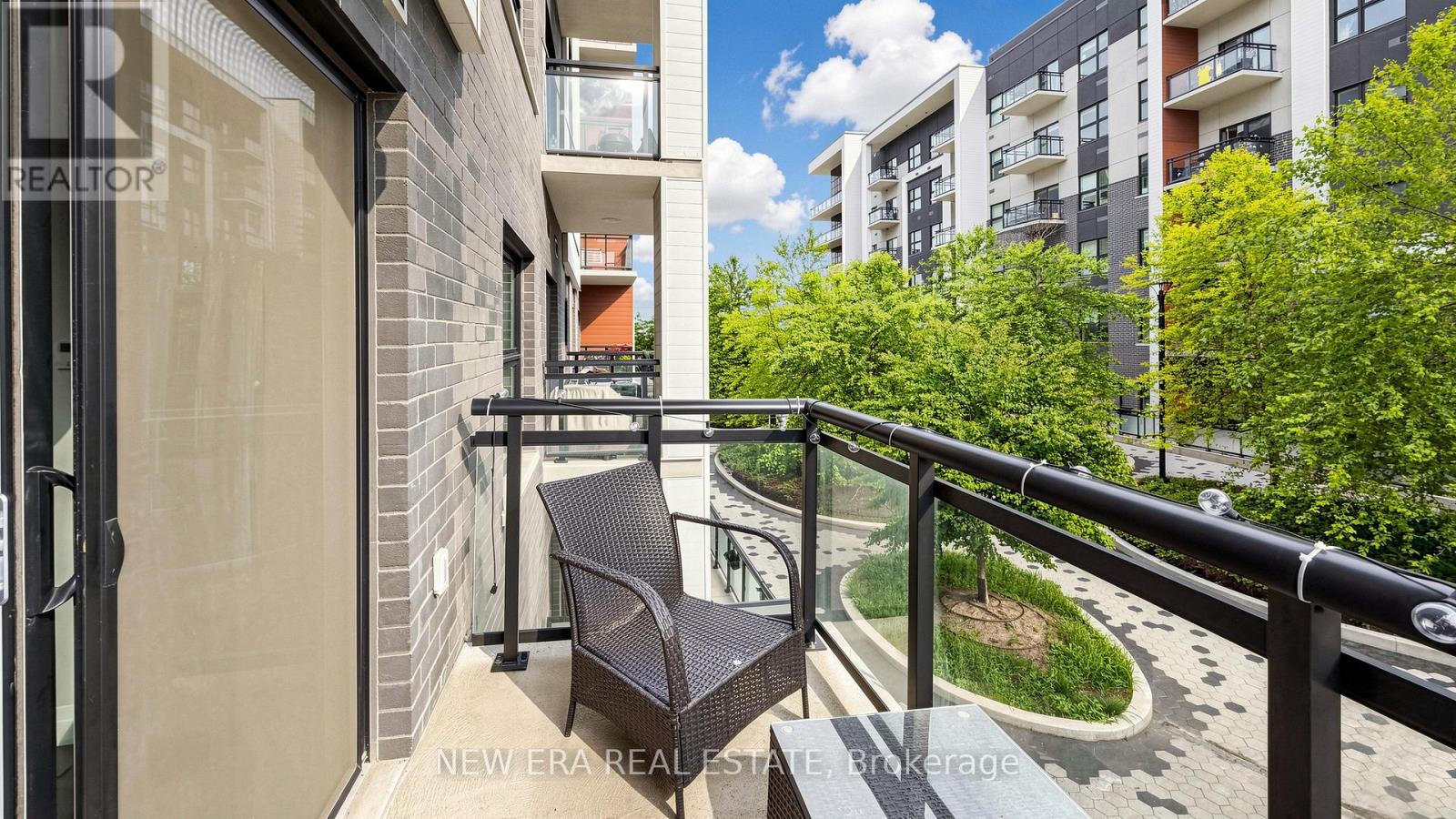 #229 128 GROVEWOOD COMMON - 37