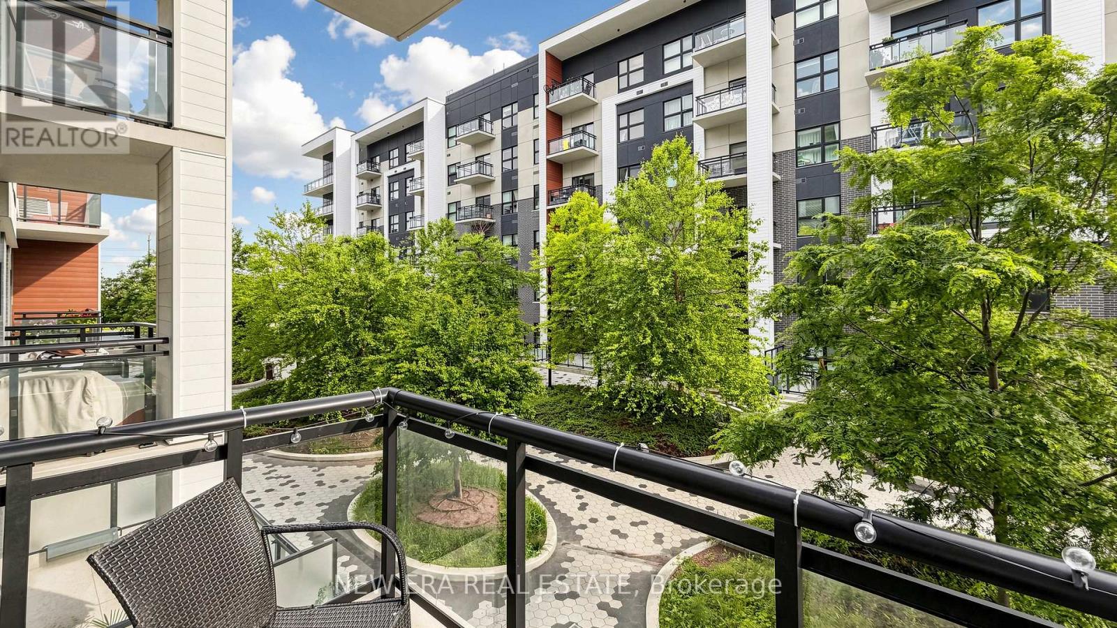 #229 128 GROVEWOOD COMMON - 38
