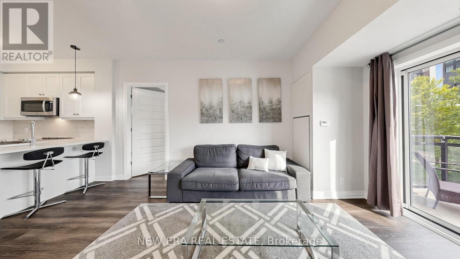 #229 128 GROVEWOOD COMMON - 13