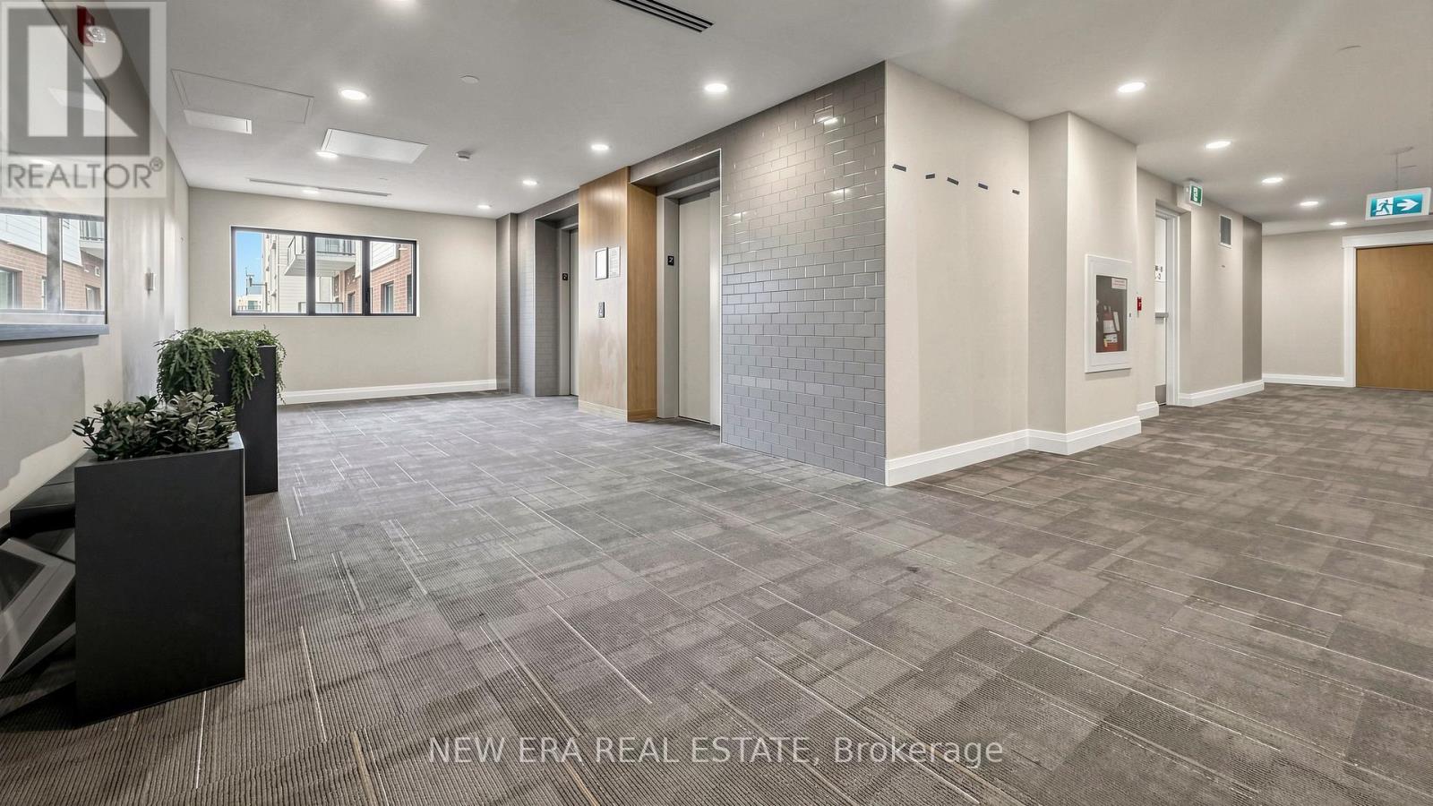 #229 128 GROVEWOOD COMMON - 42