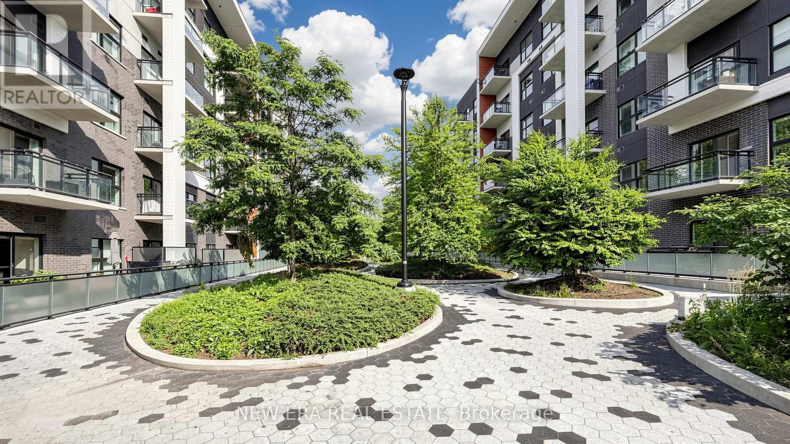 #229 128 GROVEWOOD COMMON - 48