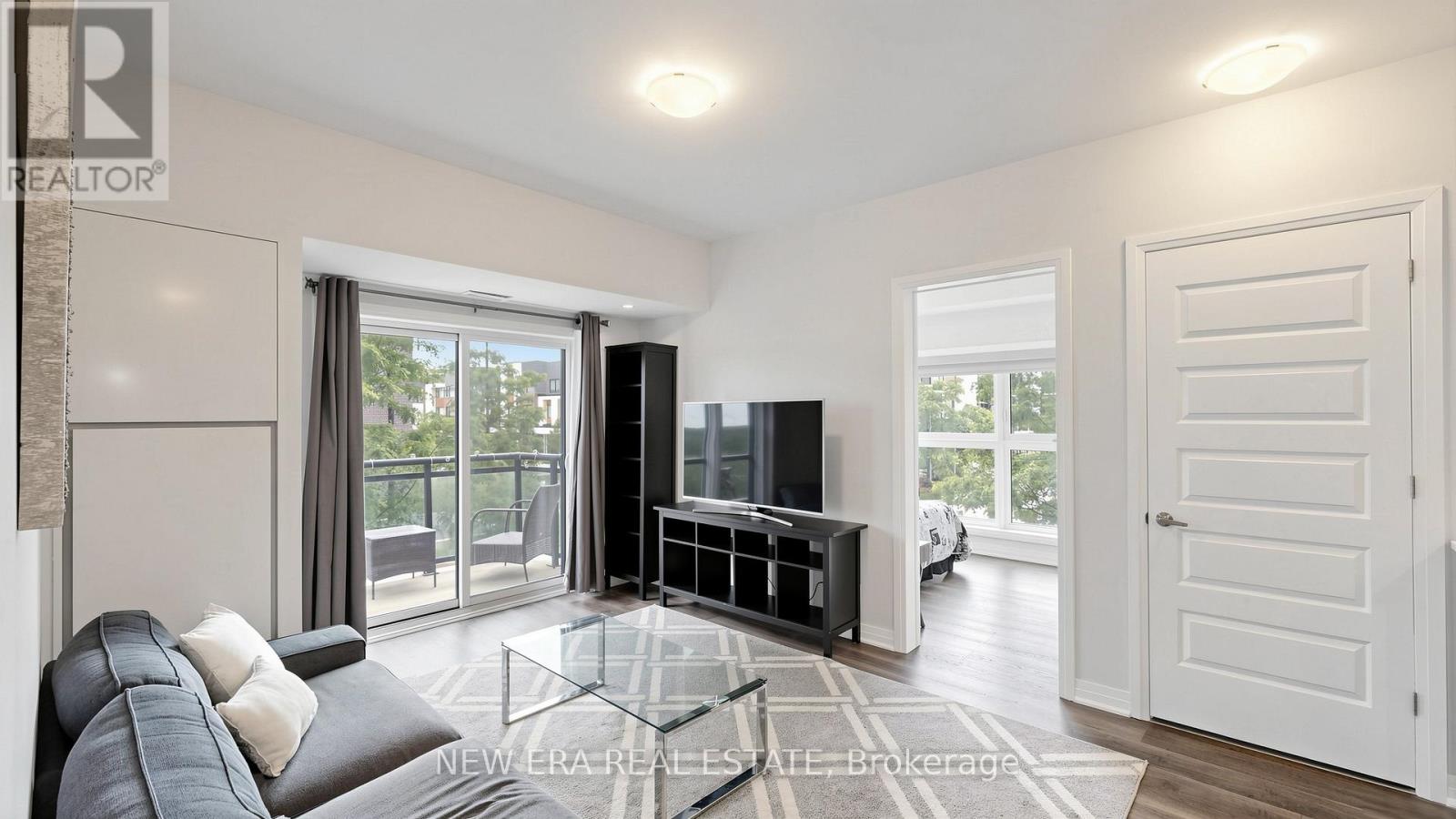 #229 128 GROVEWOOD COMMON - 17
