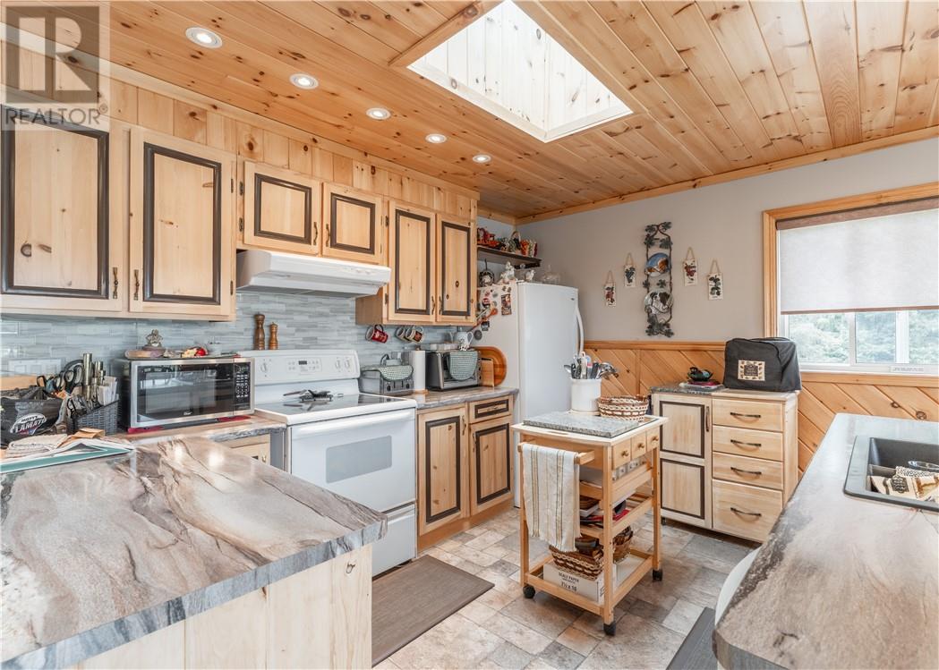 102 Labre Road - 12