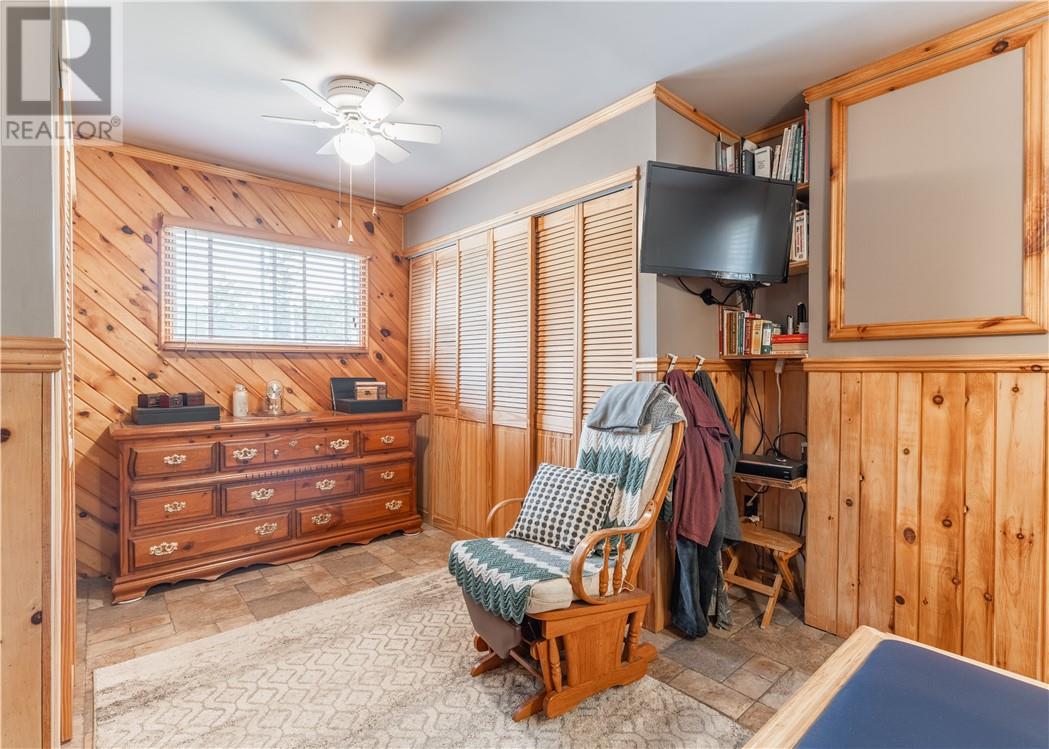 102 Labre Road - 16