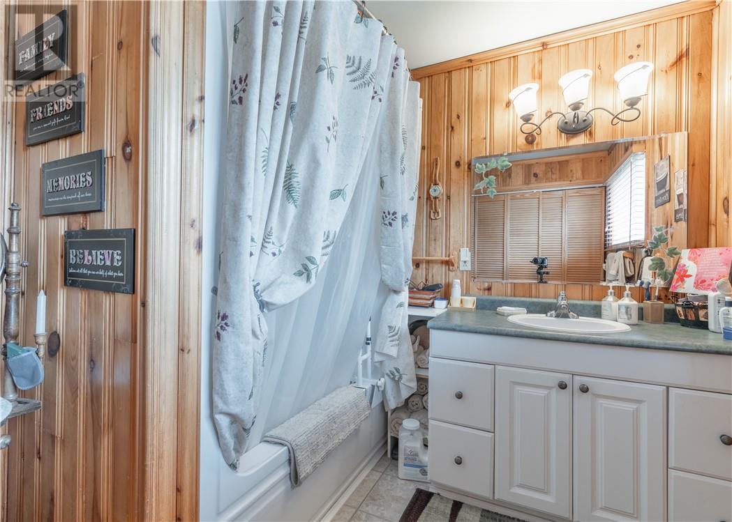 102 Labre Road - 20
