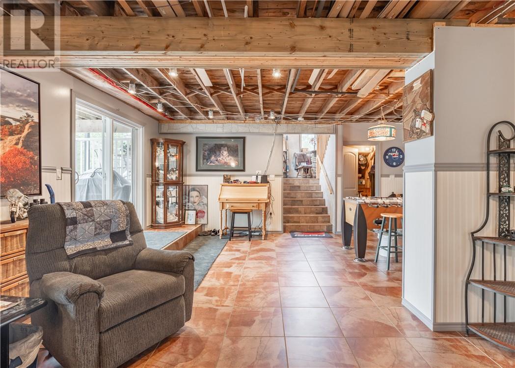 102 Labre Road - 25