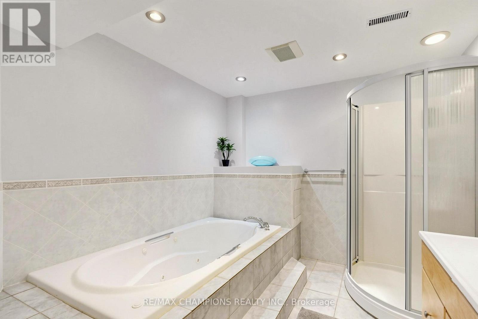 31 BOBCAT STREET - 35