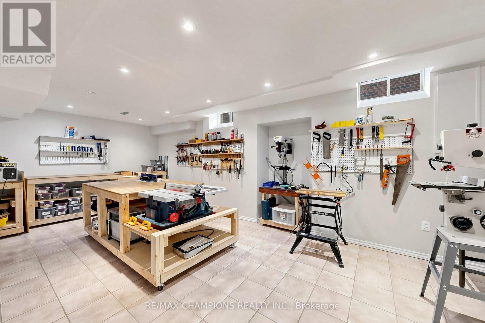 31 BOBCAT STREET - 39