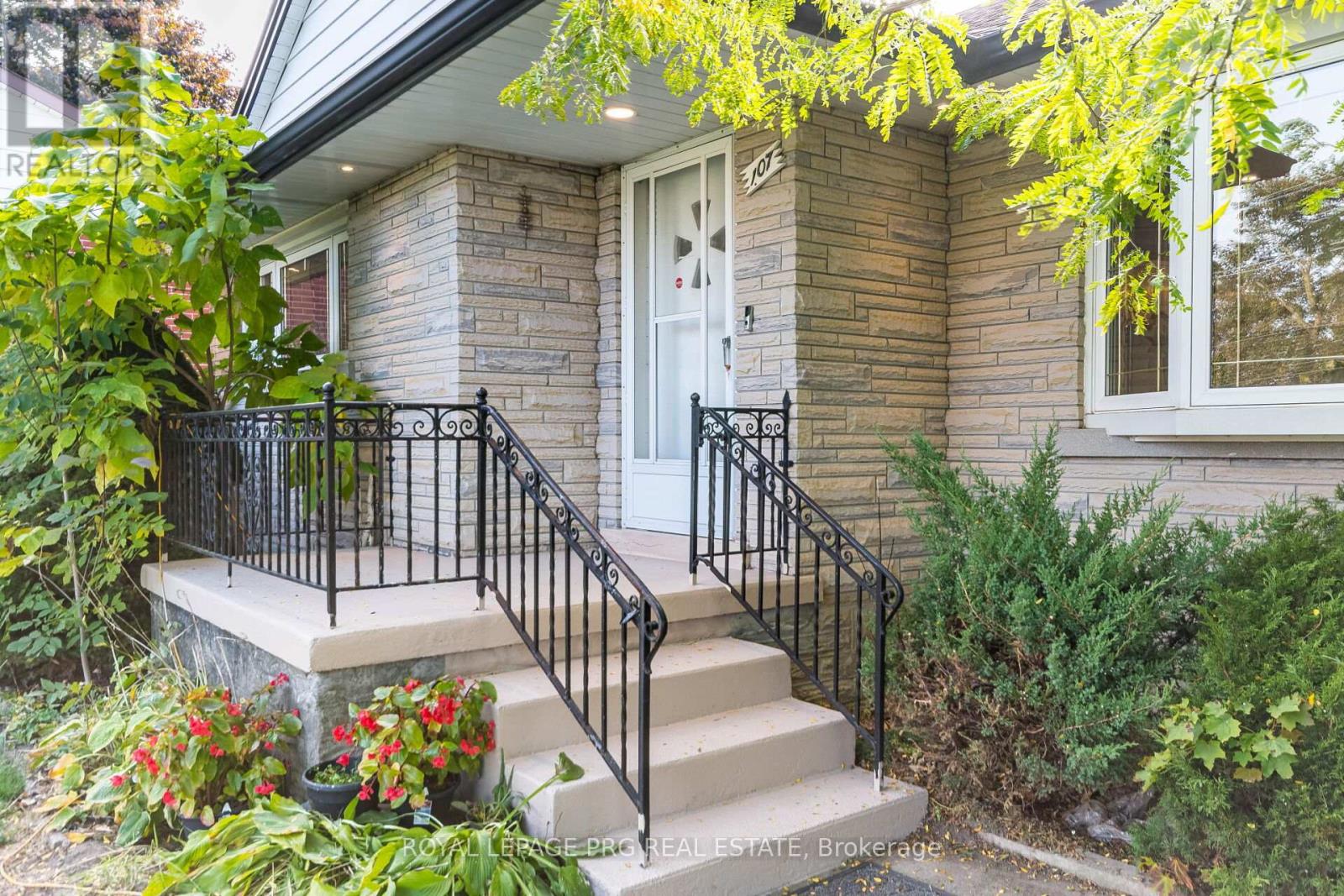 107 WEBER STREET S - 4