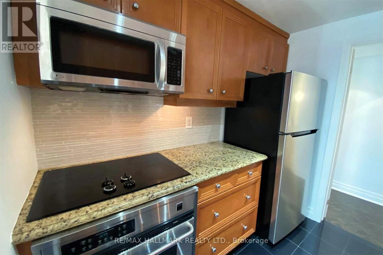 #PH10 447 WALMER ROAD - 7