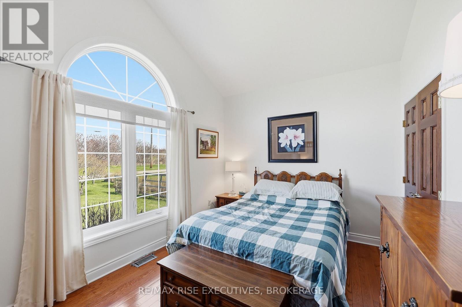255 GOOD FRIEND DRIVE - 22