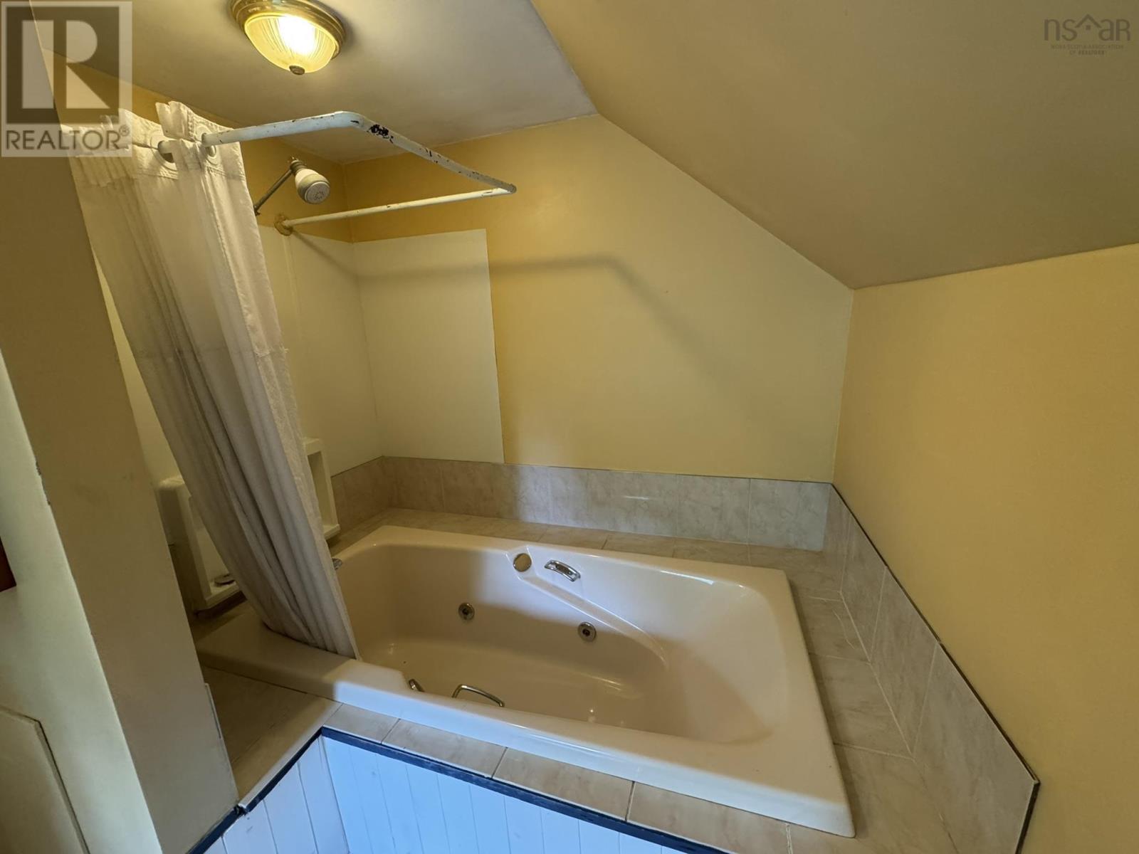 380 Truro Heights Road - 48