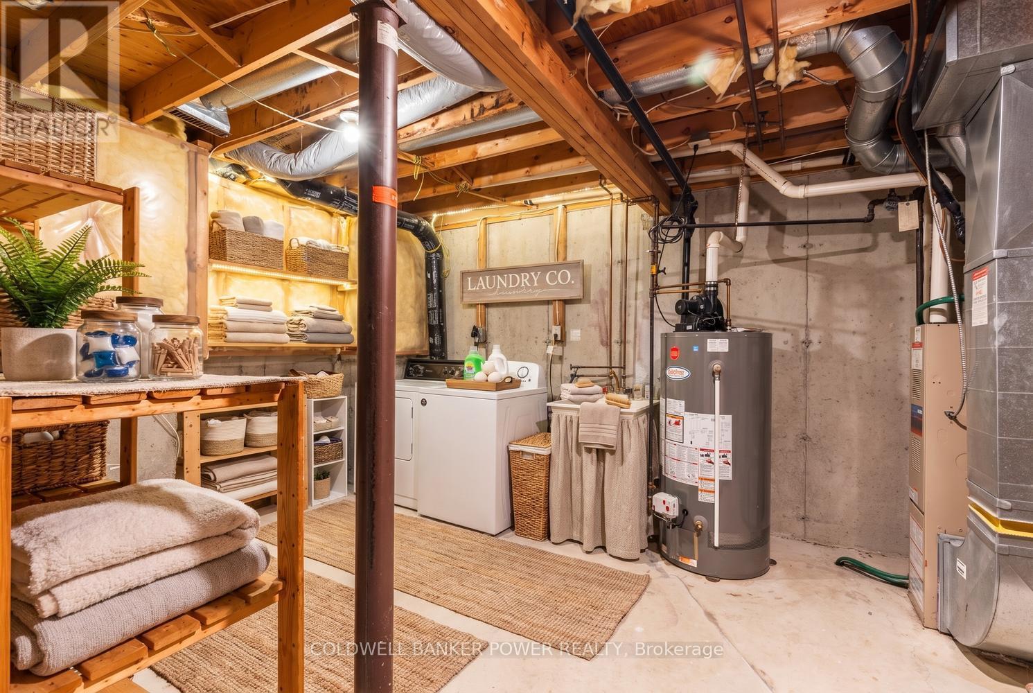 #17 340 AMBLESIDE DRIVE - 16