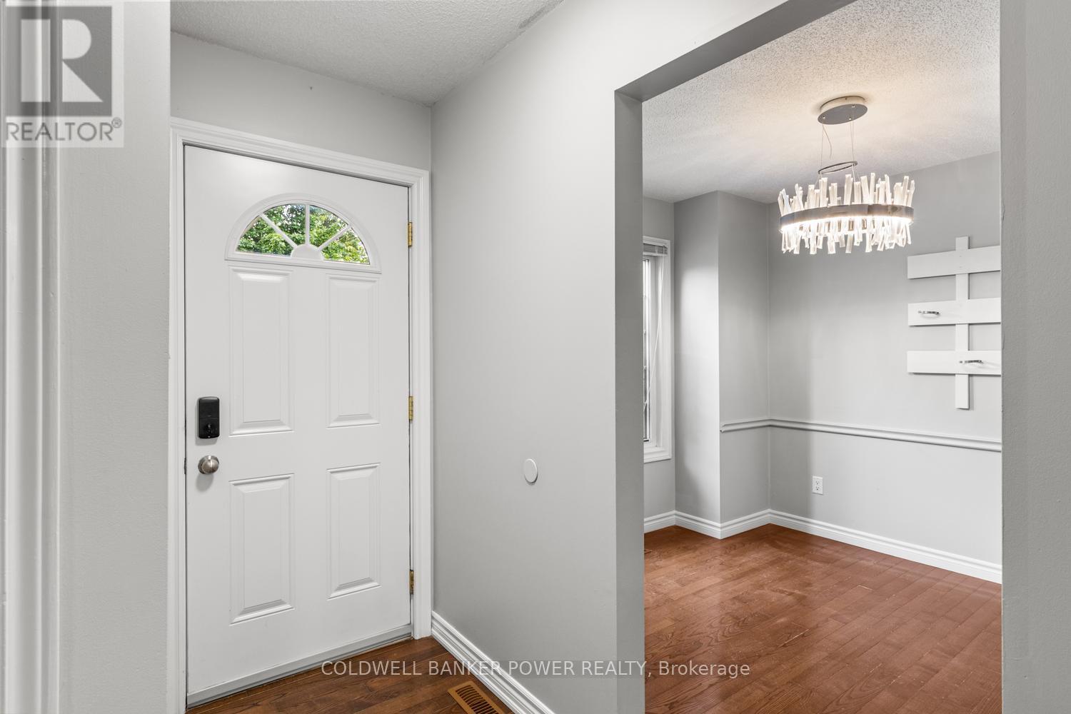 #17 340 AMBLESIDE DRIVE - 18