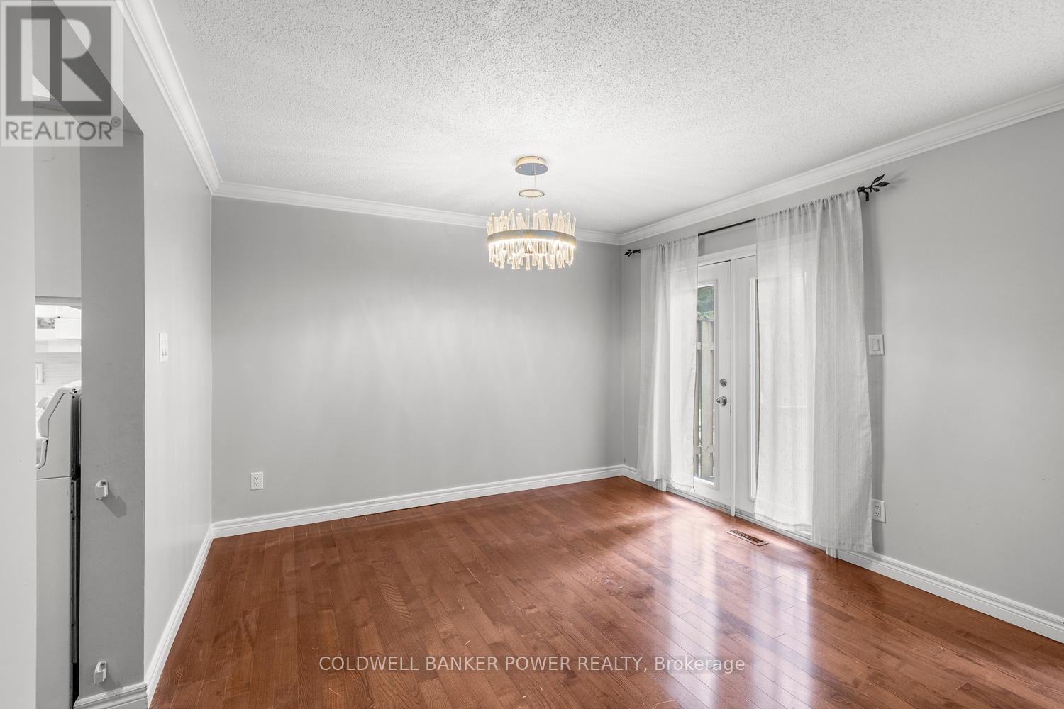 #17 340 AMBLESIDE DRIVE - 25