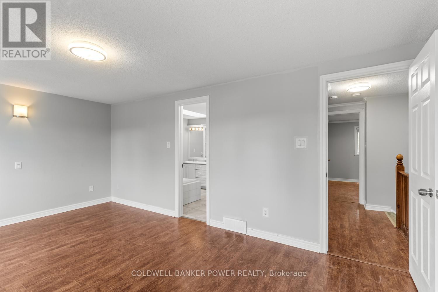 #17 340 AMBLESIDE DRIVE - 35