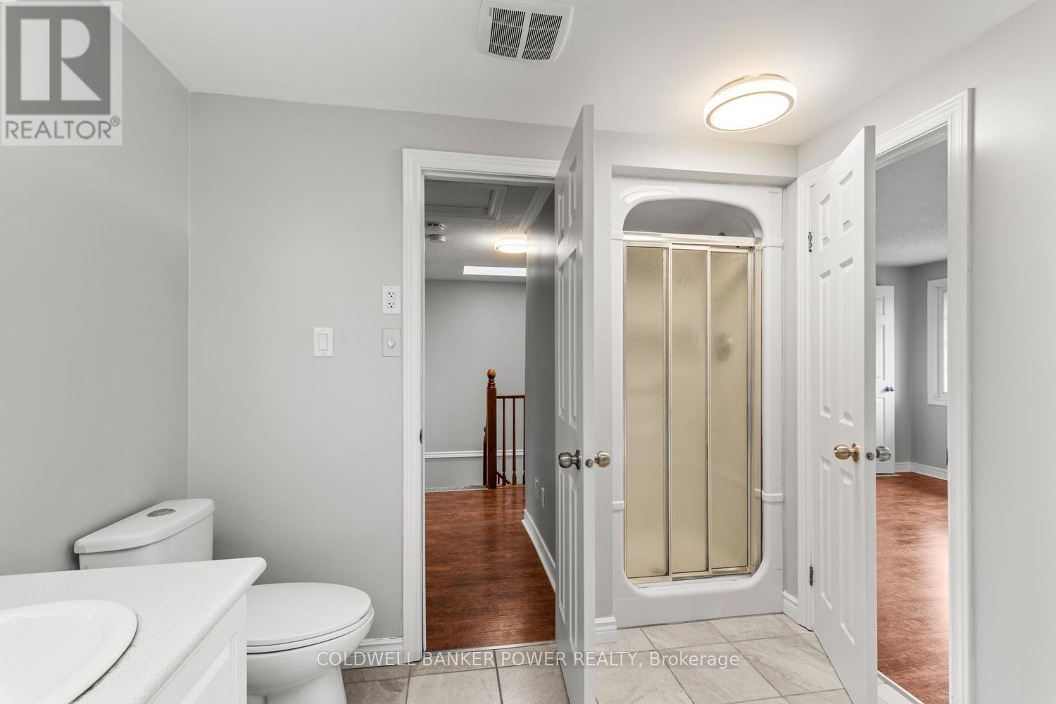 #17 340 AMBLESIDE DRIVE - 38