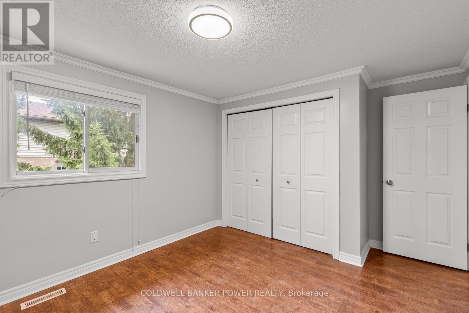 #17 340 AMBLESIDE DRIVE - 40
