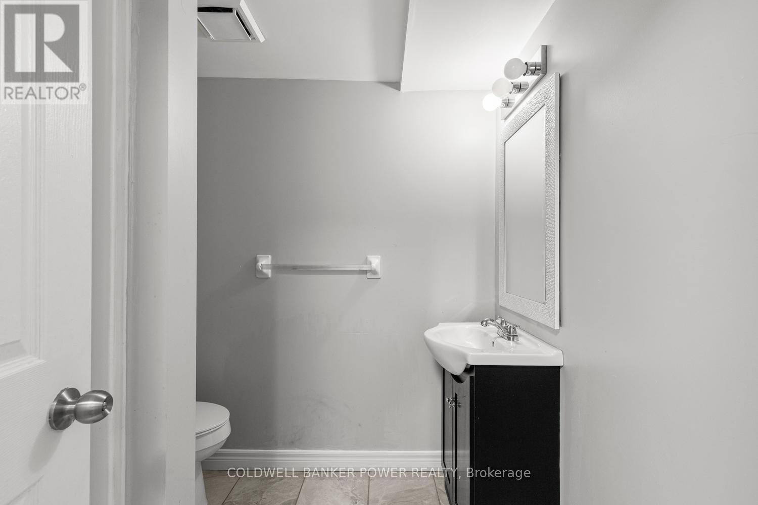 #17 340 AMBLESIDE DRIVE - 44