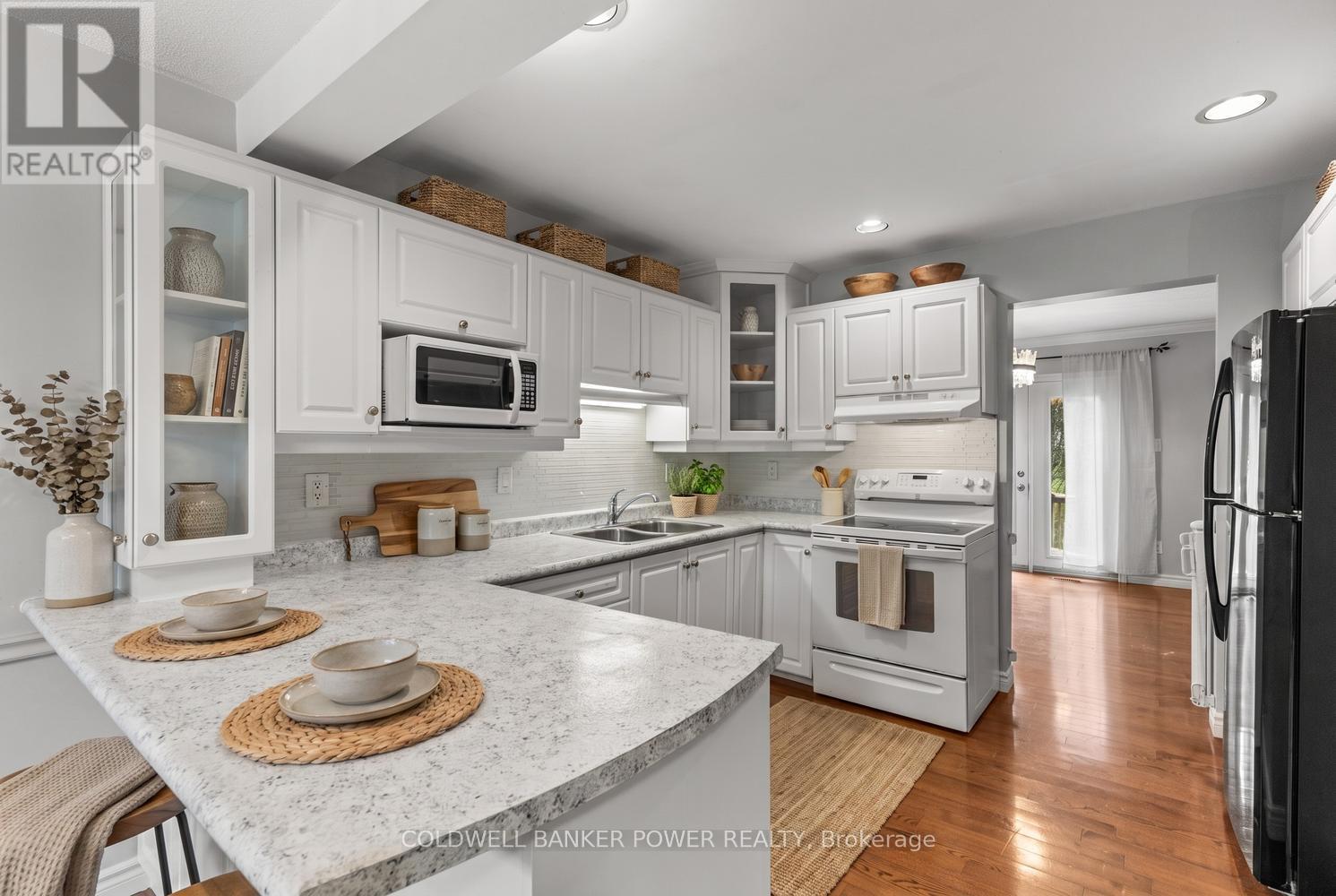 #17 340 AMBLESIDE DRIVE - 6