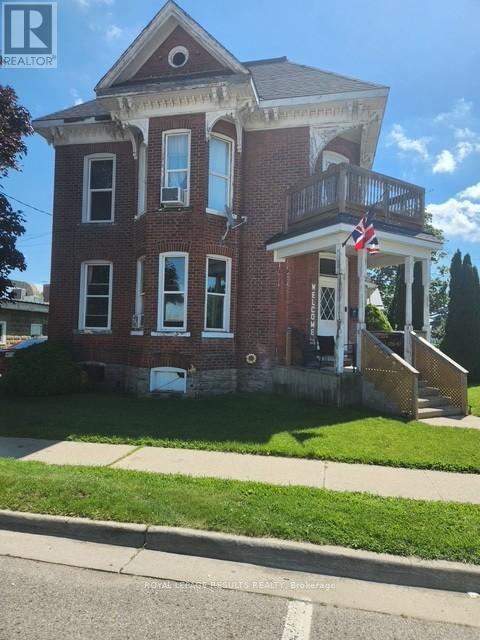 #87-89 89 SYDENHAM STREET E - 6
