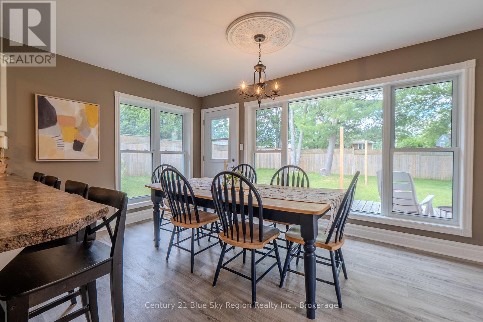 225 REGINALD ROAD - 14