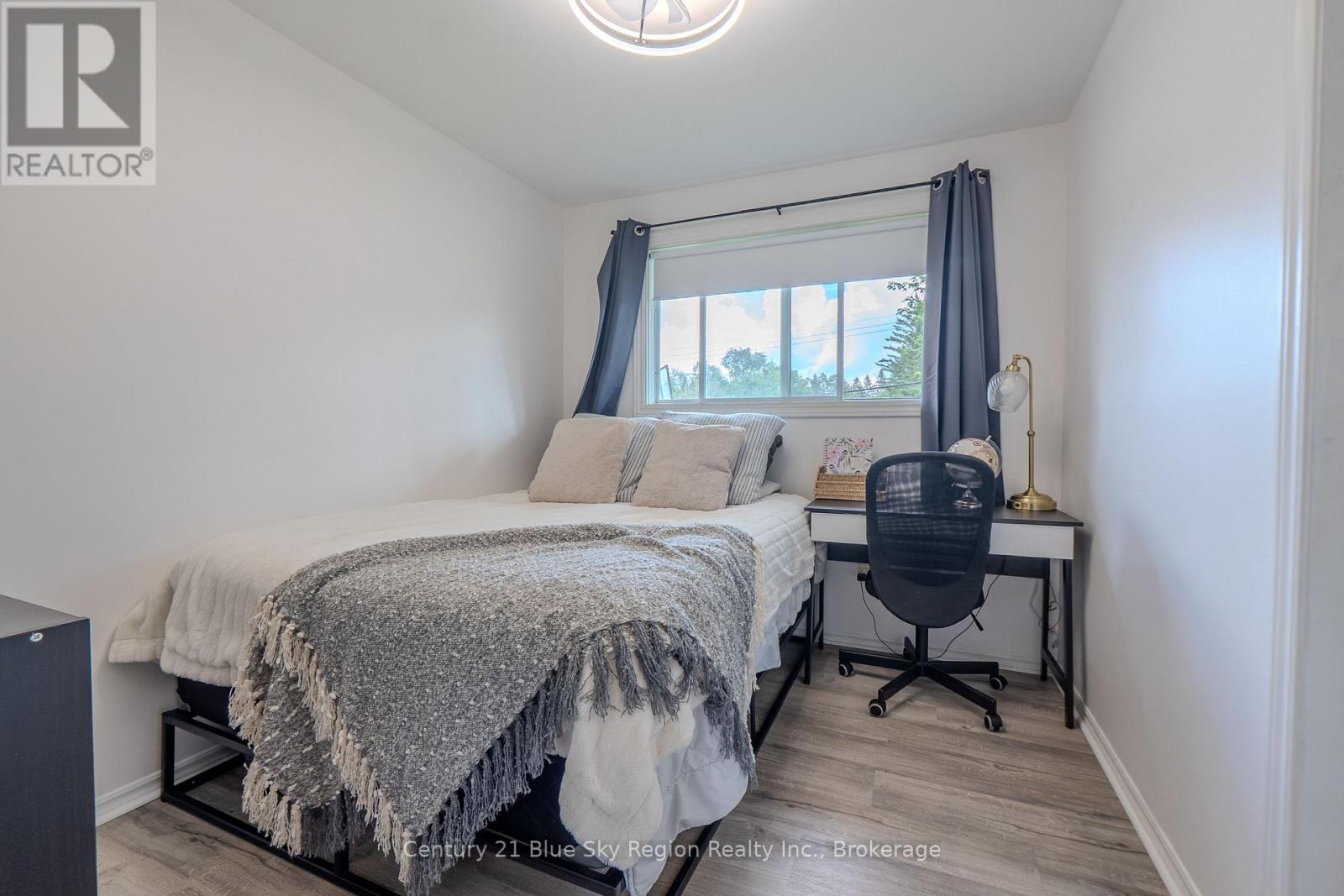 225 REGINALD ROAD - 20