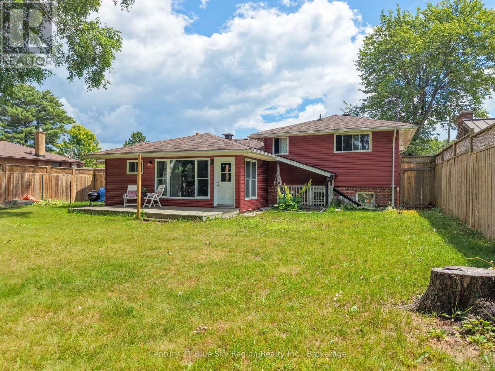225 REGINALD ROAD - 31