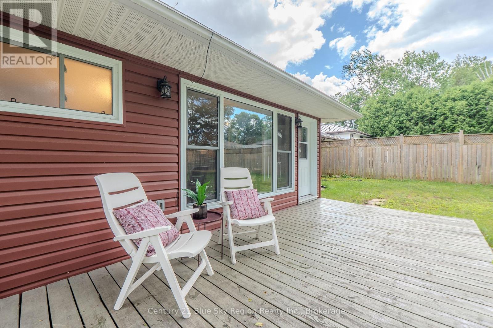 225 REGINALD ROAD - 33
