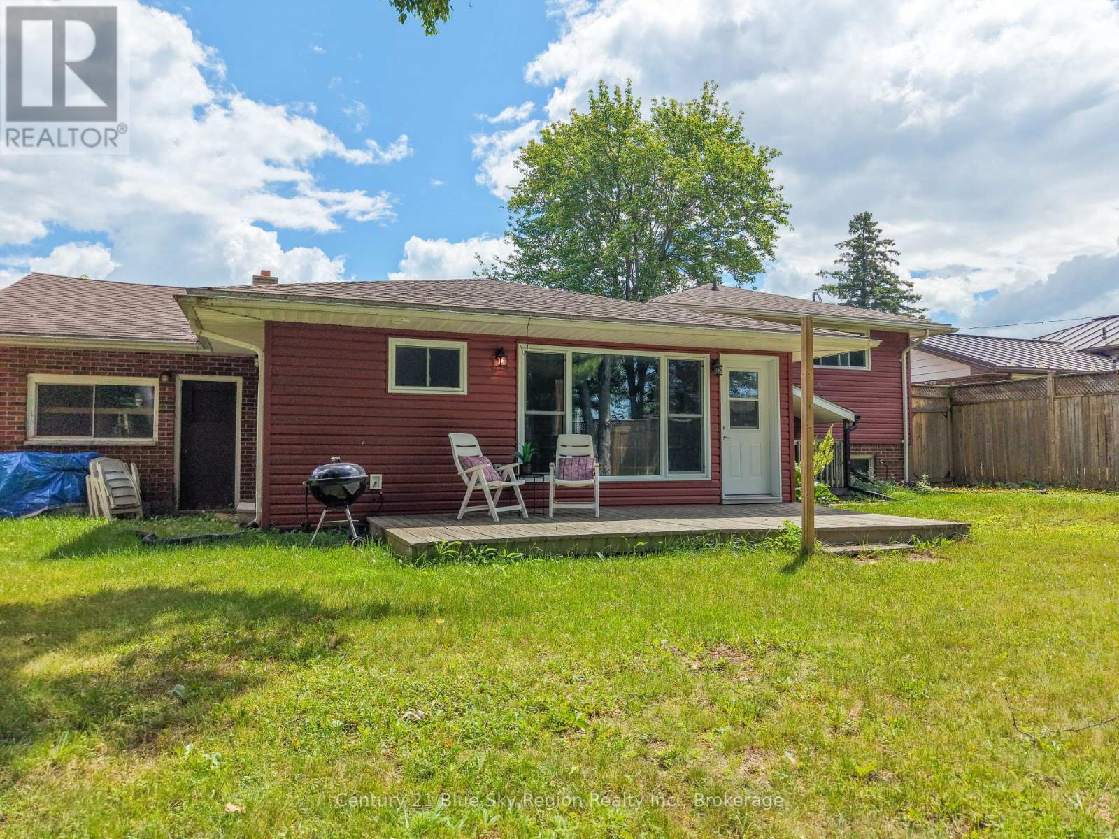 225 REGINALD ROAD - 36