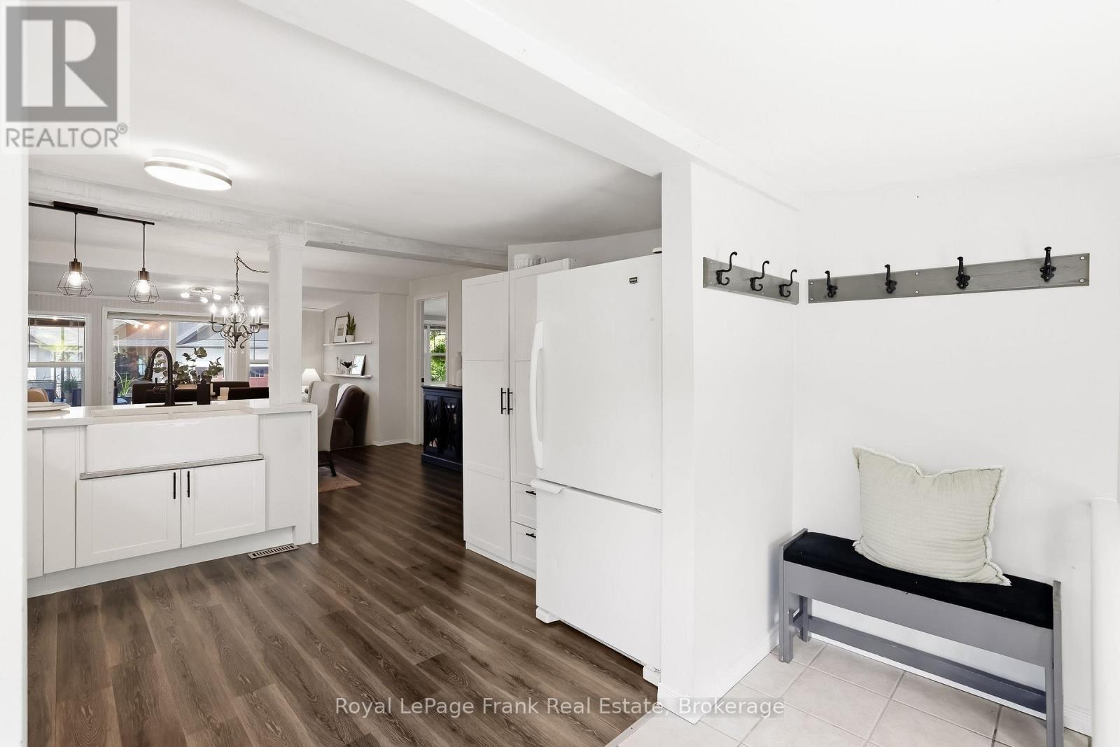 18 ARMSTRONG AVENUE - 11
