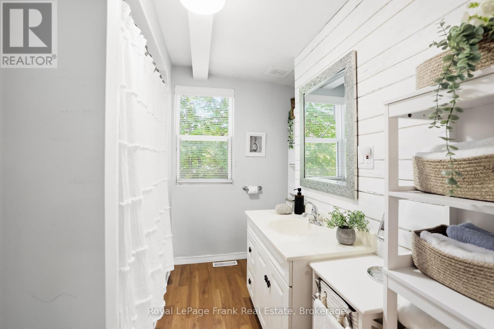 18 ARMSTRONG AVENUE - 23