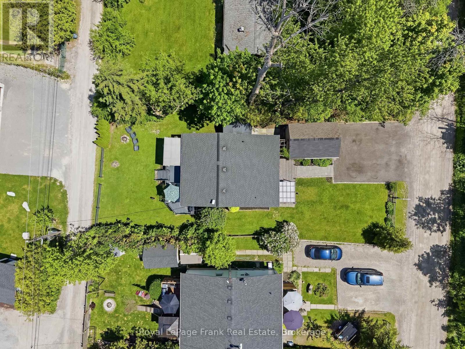 18 ARMSTRONG AVENUE - 3