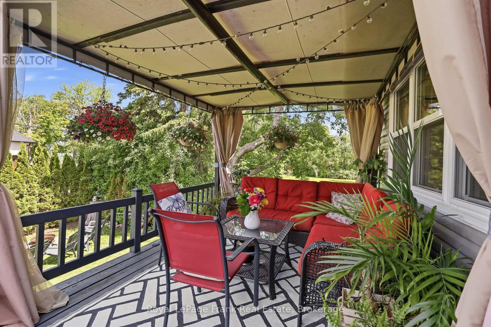 18 ARMSTRONG AVENUE - 37