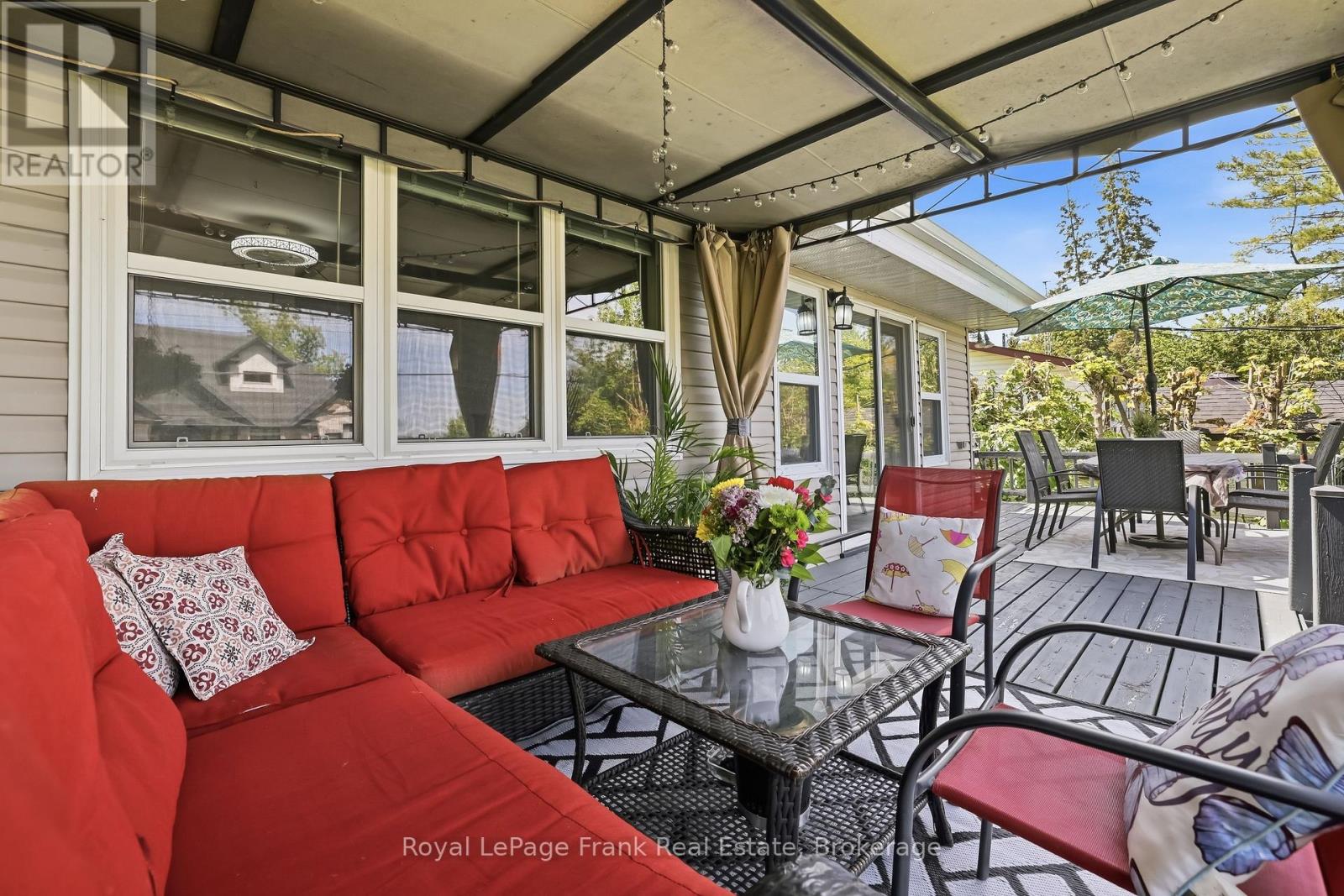 18 ARMSTRONG AVENUE - 38