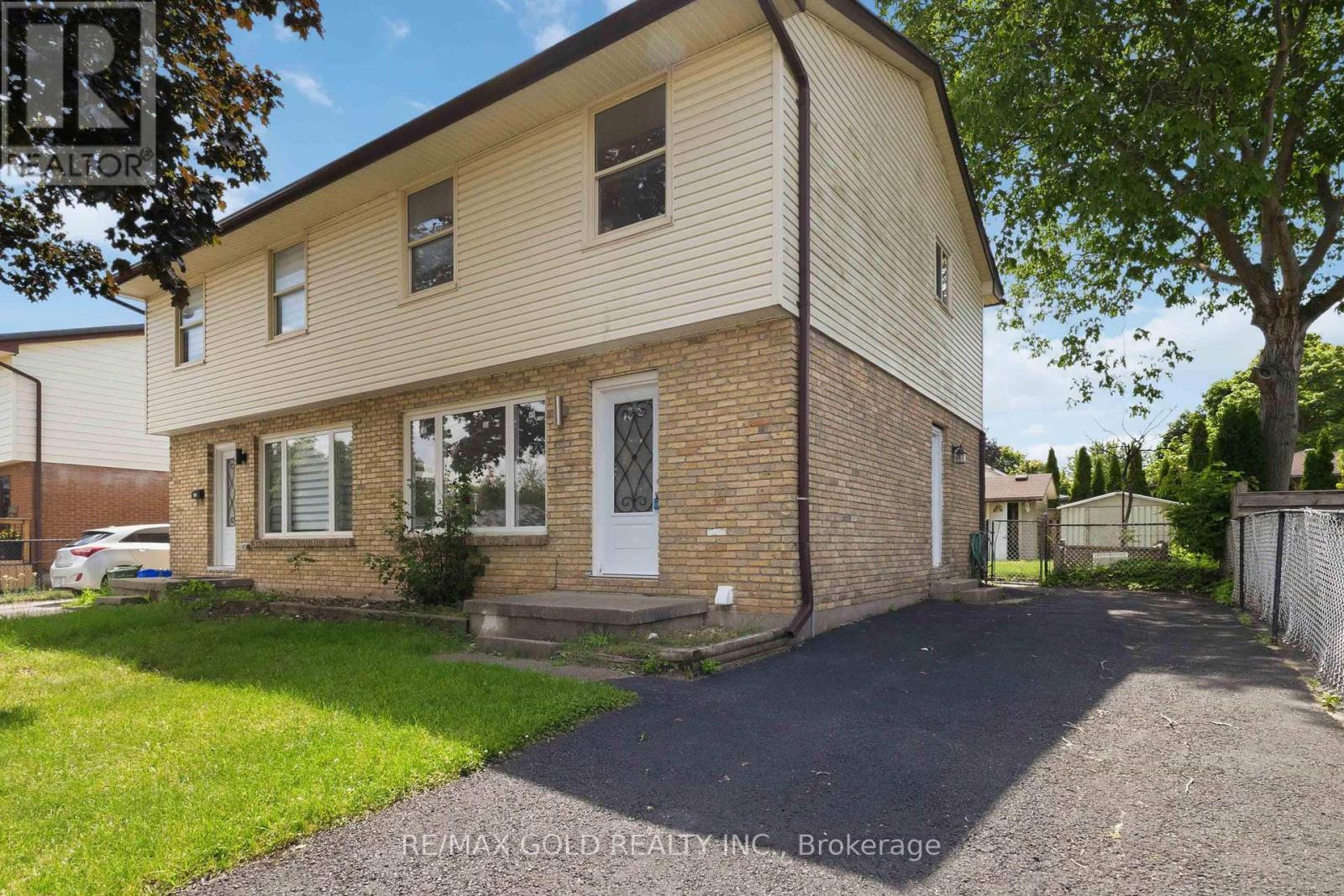 318 ADMIRAL DRIVE - 2