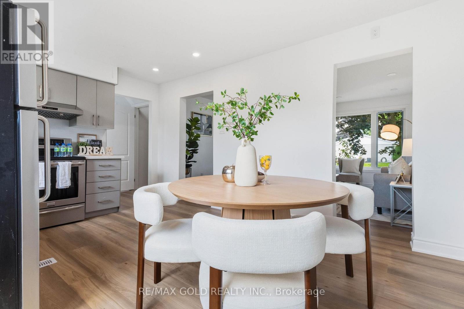 318 ADMIRAL DRIVE - 26