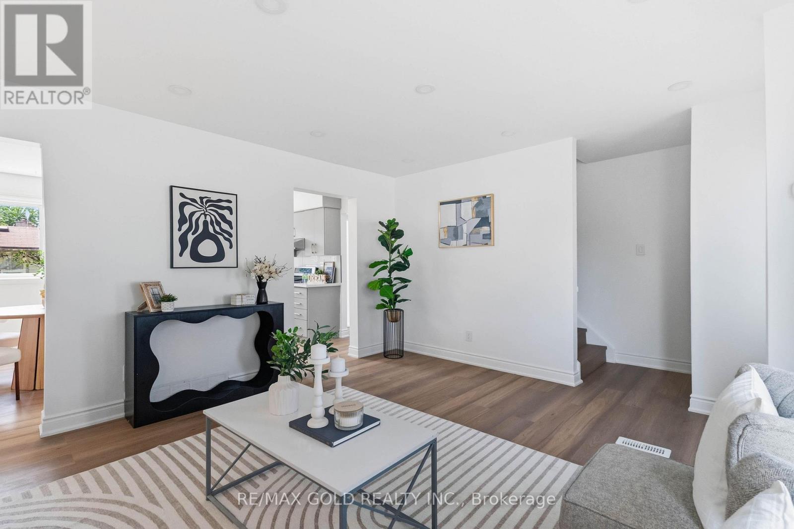 318 ADMIRAL DRIVE - 9