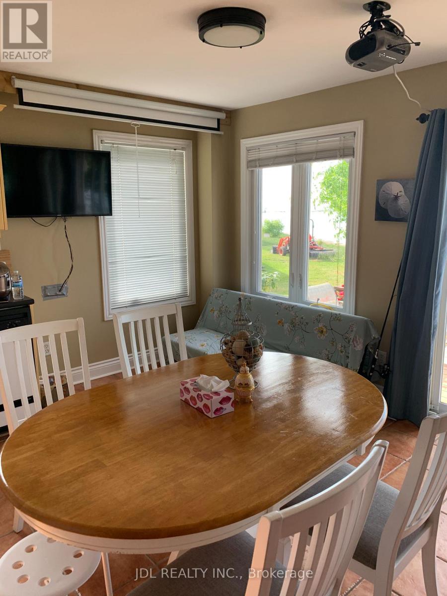 3188 LAKESHORE ROAD - 4