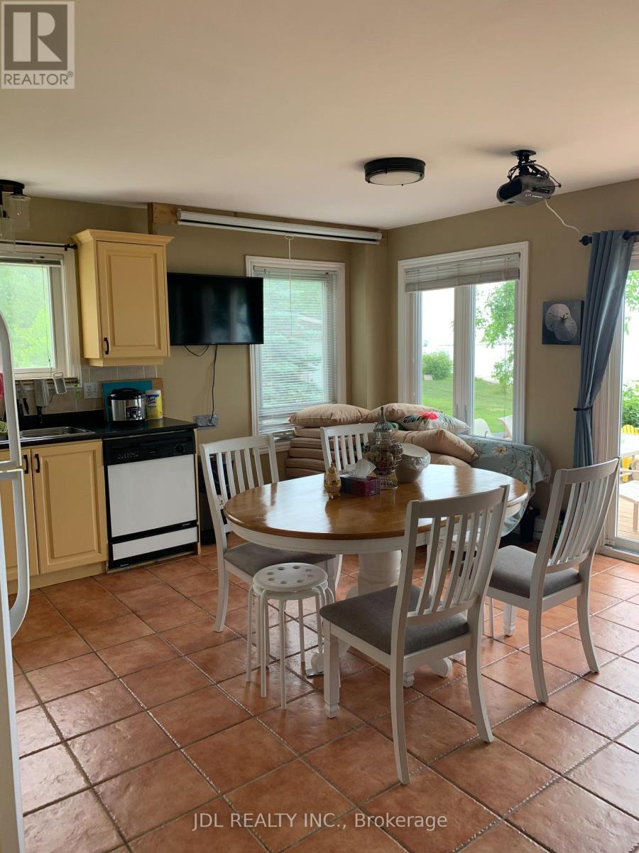 3188 LAKESHORE ROAD - 8