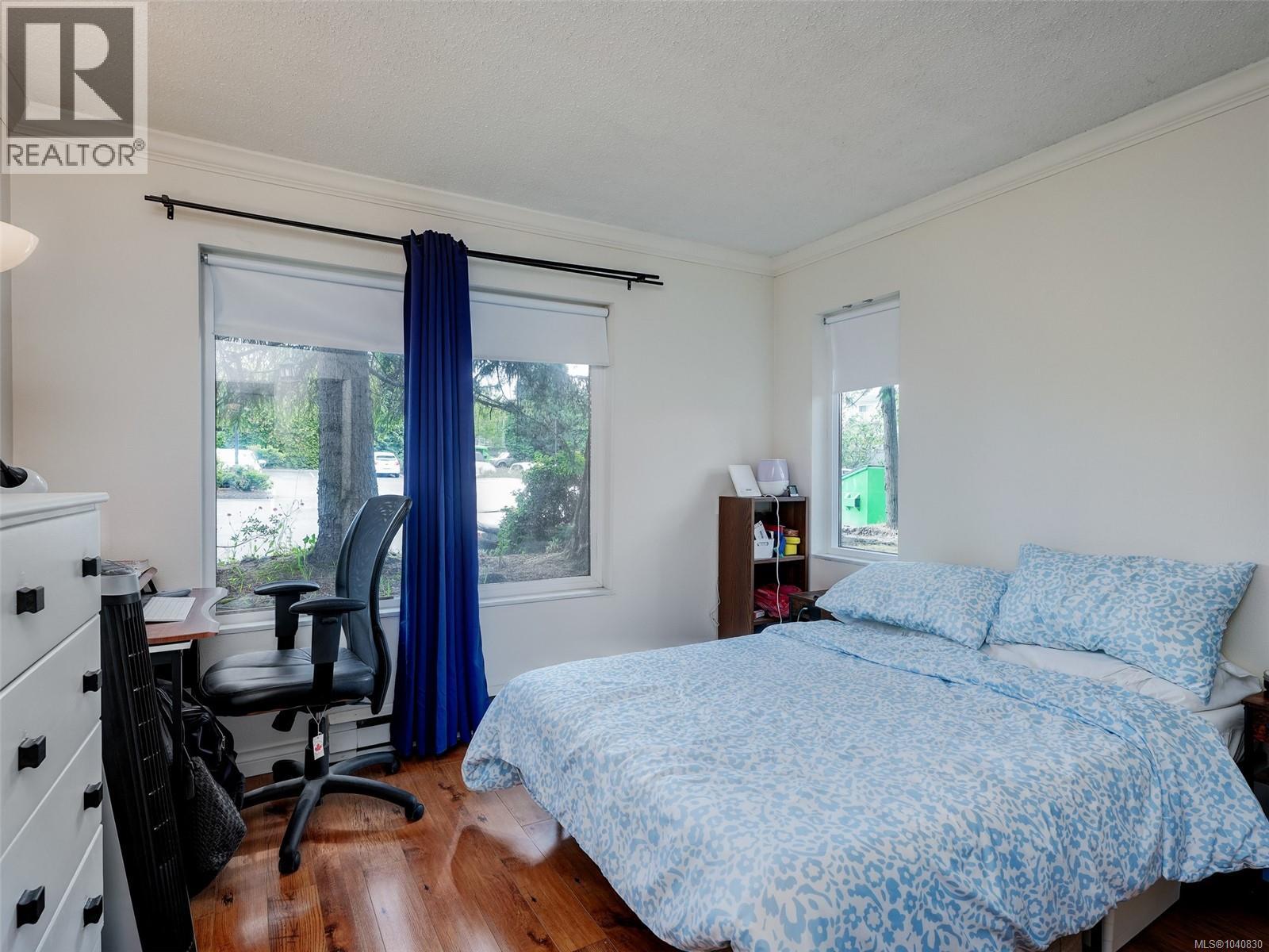 #111 3215 Alder St - 11